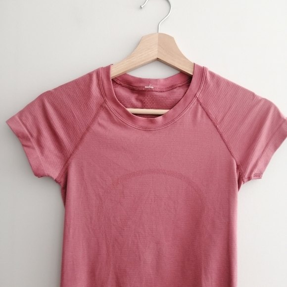 Lululemon Swiftly Tech Short Sleeve T-Shirt Brier Rose Pink Size 2 - Picture 5 of 15